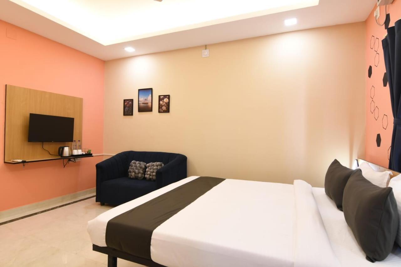 Emerald Euphoria The Luxury Stay Near Infocity Best Seller 布巴内什瓦尔 外观 照片