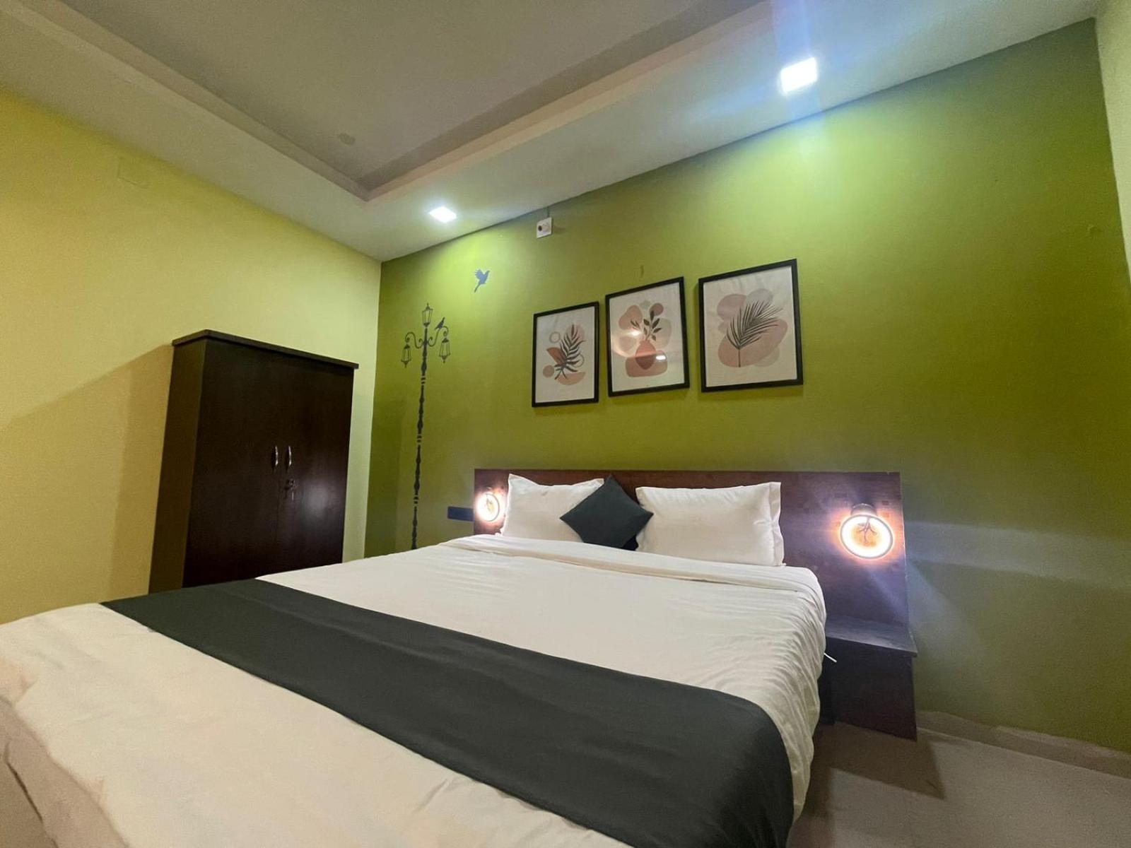 Emerald Euphoria The Luxury Stay Near Infocity Best Seller 布巴内什瓦尔 外观 照片